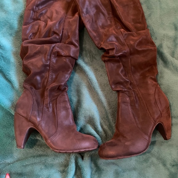 Women’s Boots 👢 - Picture 4 of 11